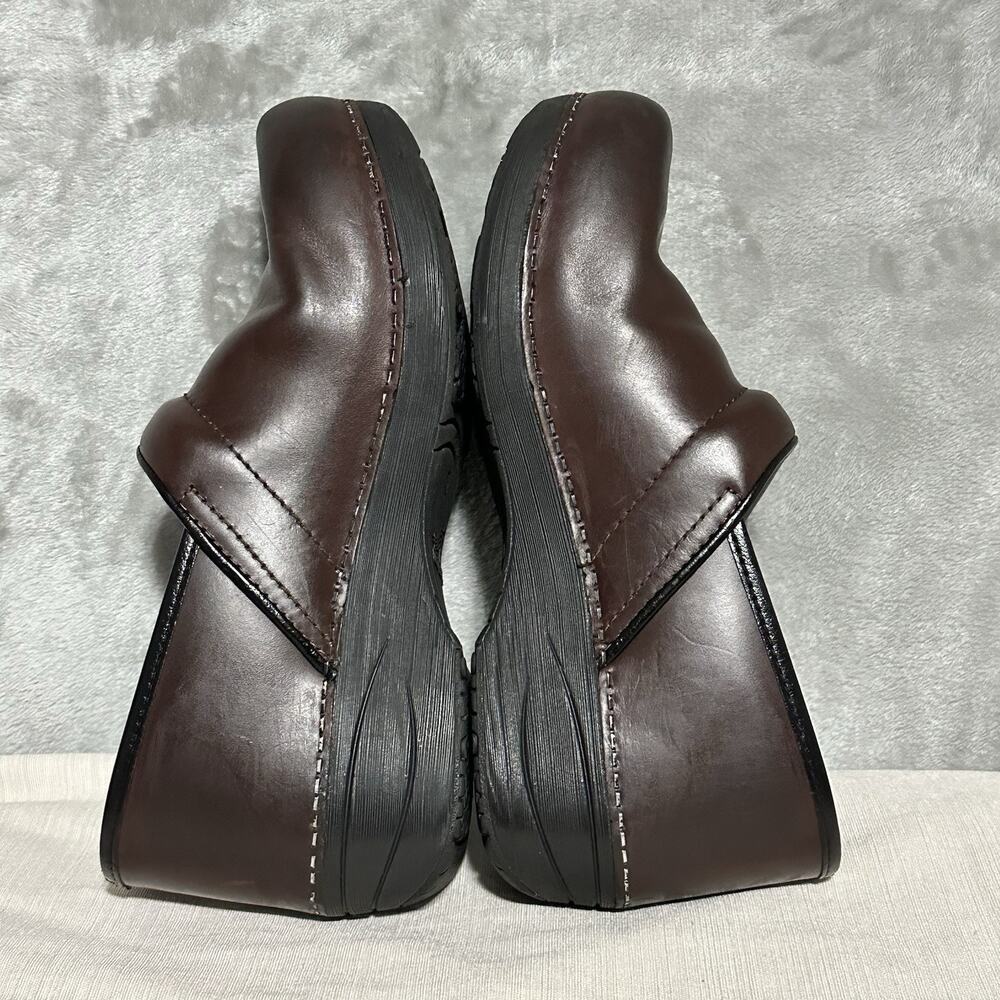 Dansko XP 2.0 Womens Waterproof Pull Up Clogs Size 40 Brown Leather Slip Resist - Picture 6 of 10